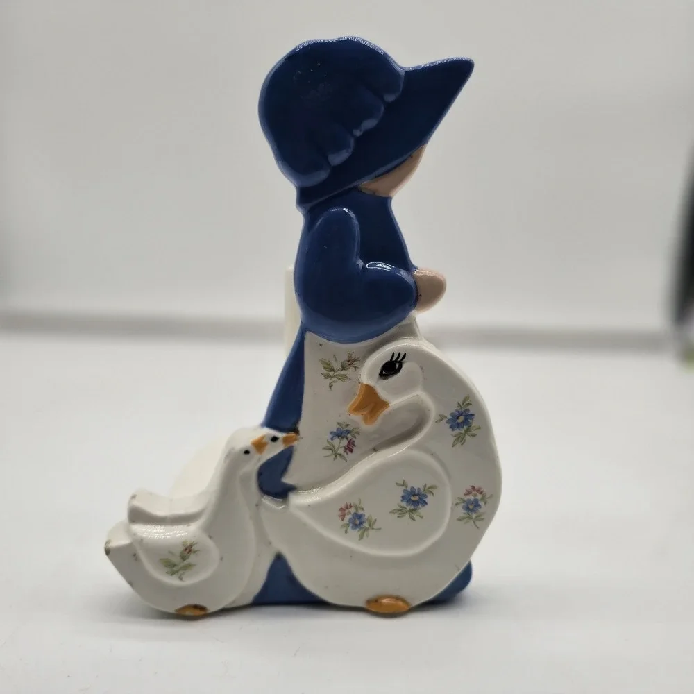 Vtg Cottagecore‎ Ceramic Duck Goose Paper Towel Roll Holder Stand Blue Bonnet